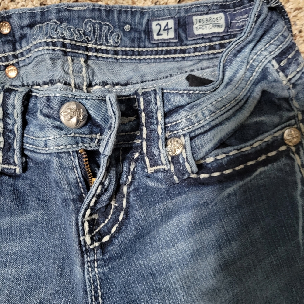 Miss Me Capris - Picture 4 of 5